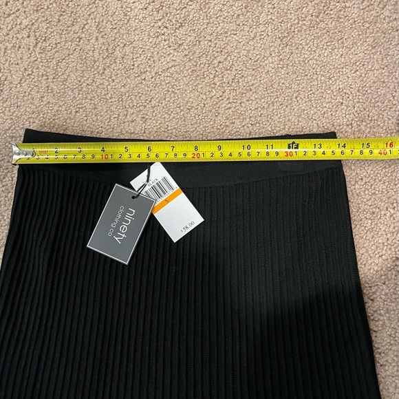 Women's NINETY CLOTHING CO knitted Pleated Maxi Skirt - Picture 4 of 8